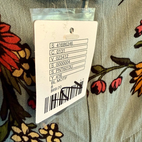 Urban Outfitters Kimchi Blue Floral Romper Women’s Beach Travel Vacation Light - Picture 5 of 7